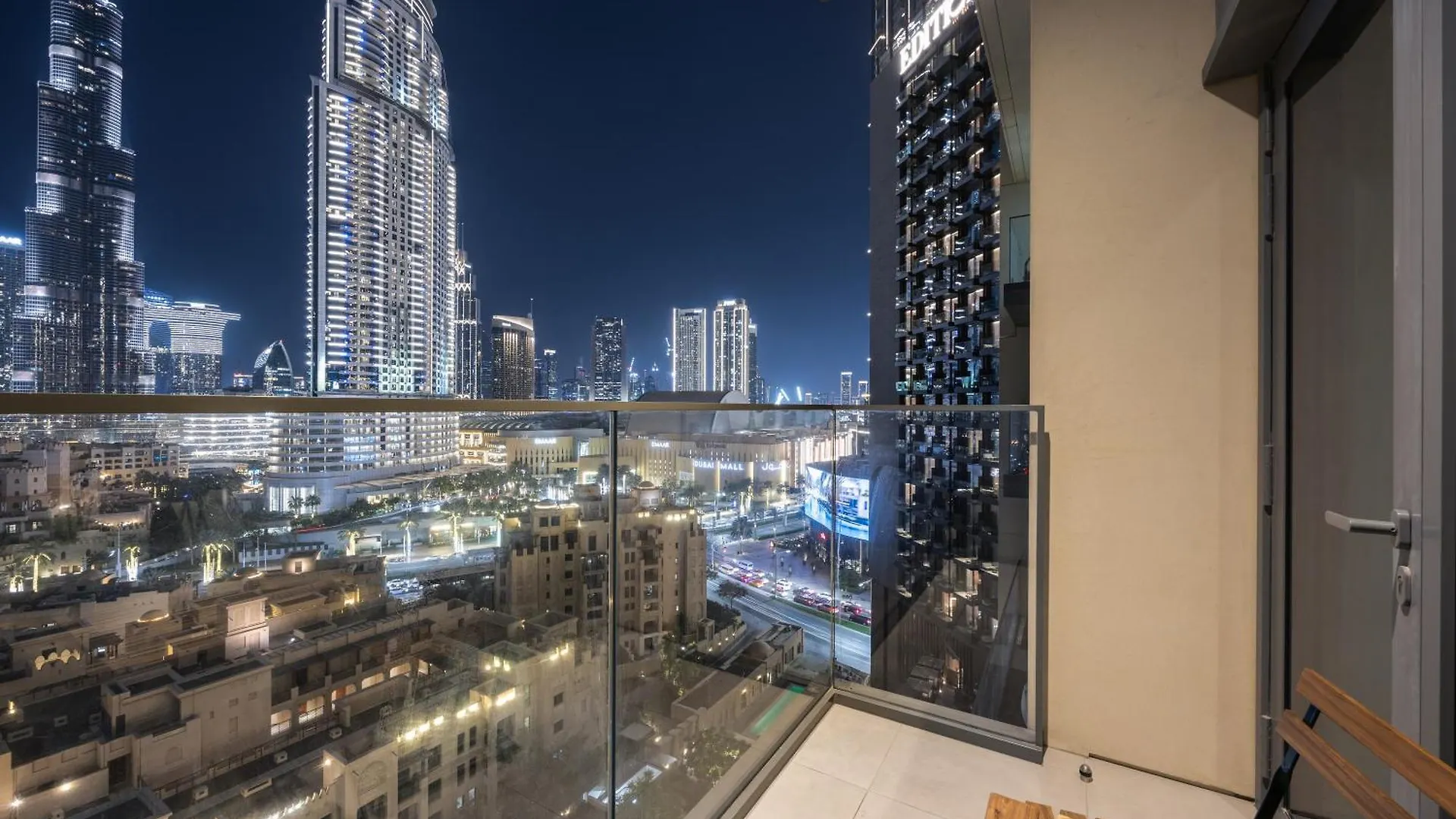 Luxury Apartment With Burj Khalifa View 8 Mins To Dubai Mall United Arab Emirates