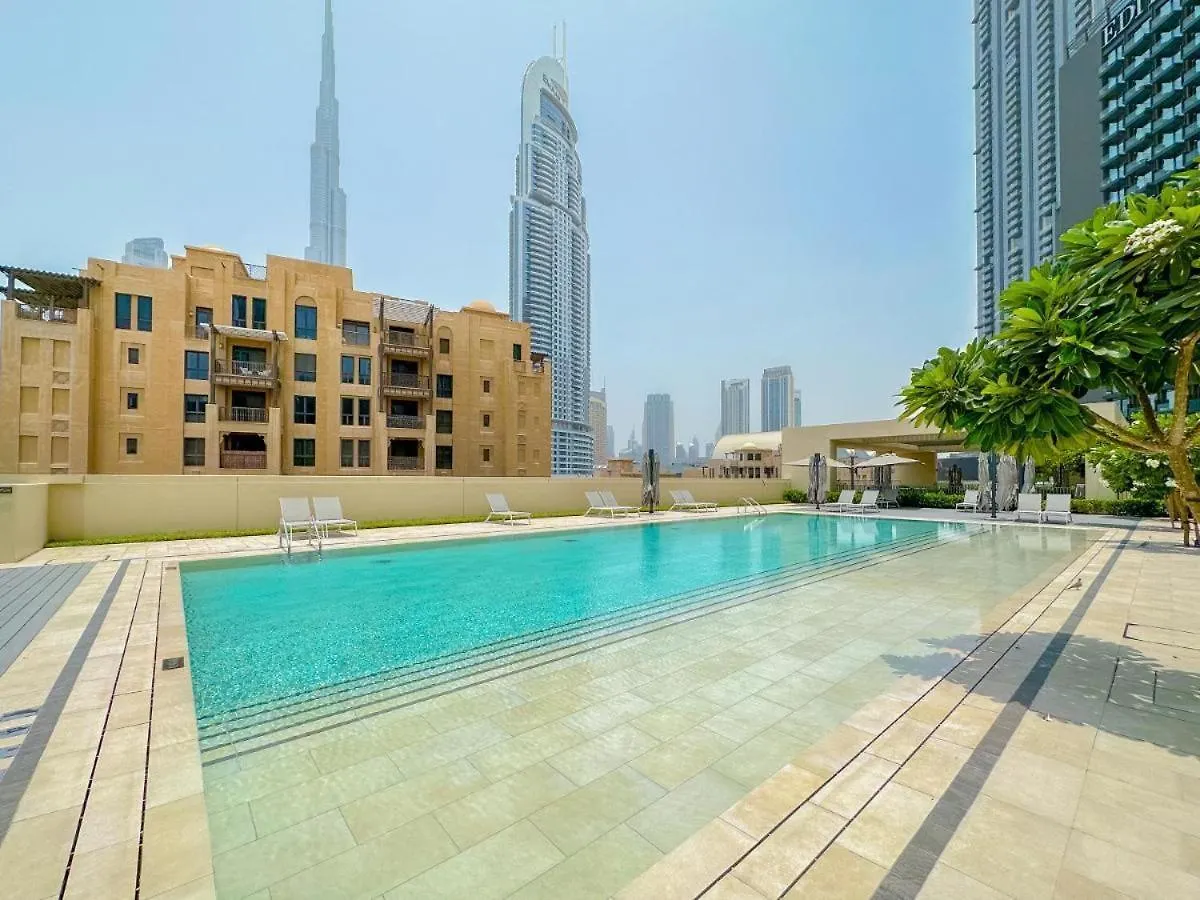 Luxury Apartment With Burj Khalifa View 8 Mins To Dubai Mall