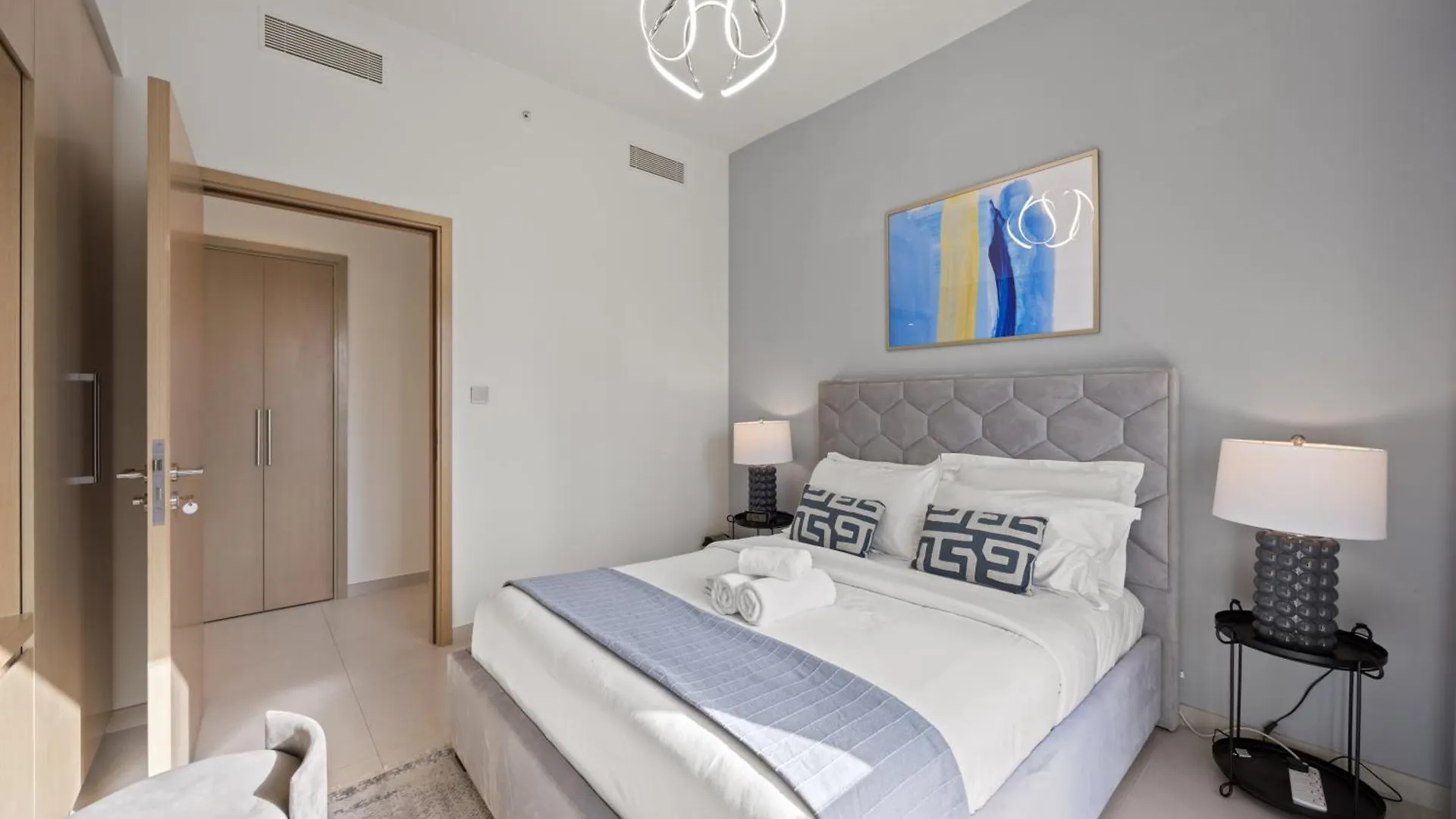Luxury Apartment With Burj Khalifa View 8 Mins To Dubai Mall 0*,