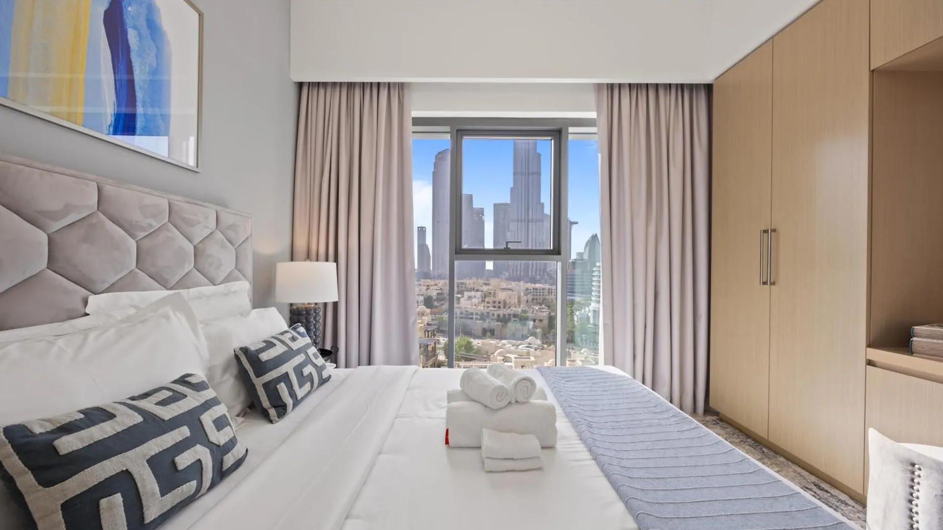 Luxury Apartment With Burj Khalifa View 8 Mins To Dubai Mall