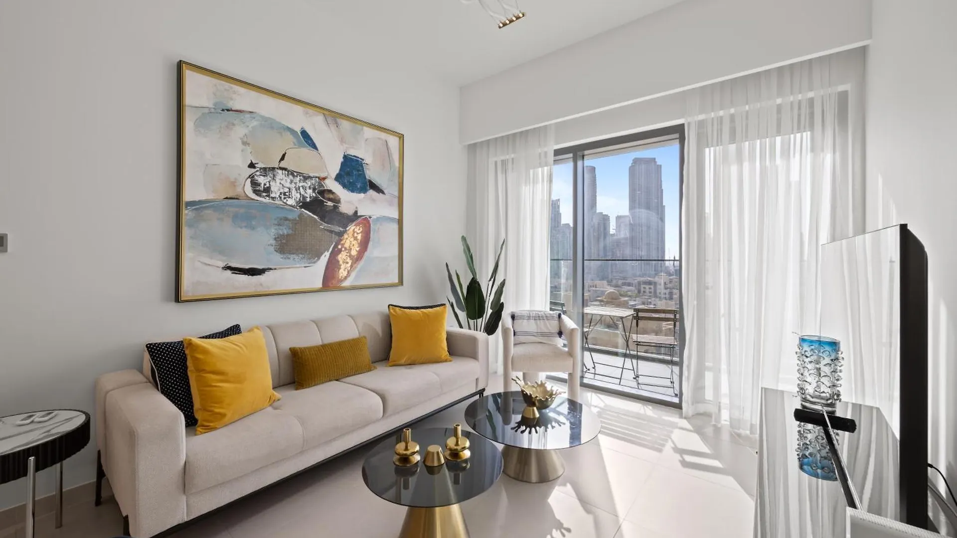 Luxury Apartment With Burj Khalifa View 8 Mins To Dubai Mall