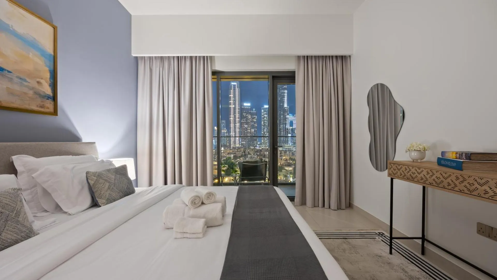 Luxury Apartment With Burj Khalifa View 8 Mins To Dubai Mall 0*,  United Arab Emirates