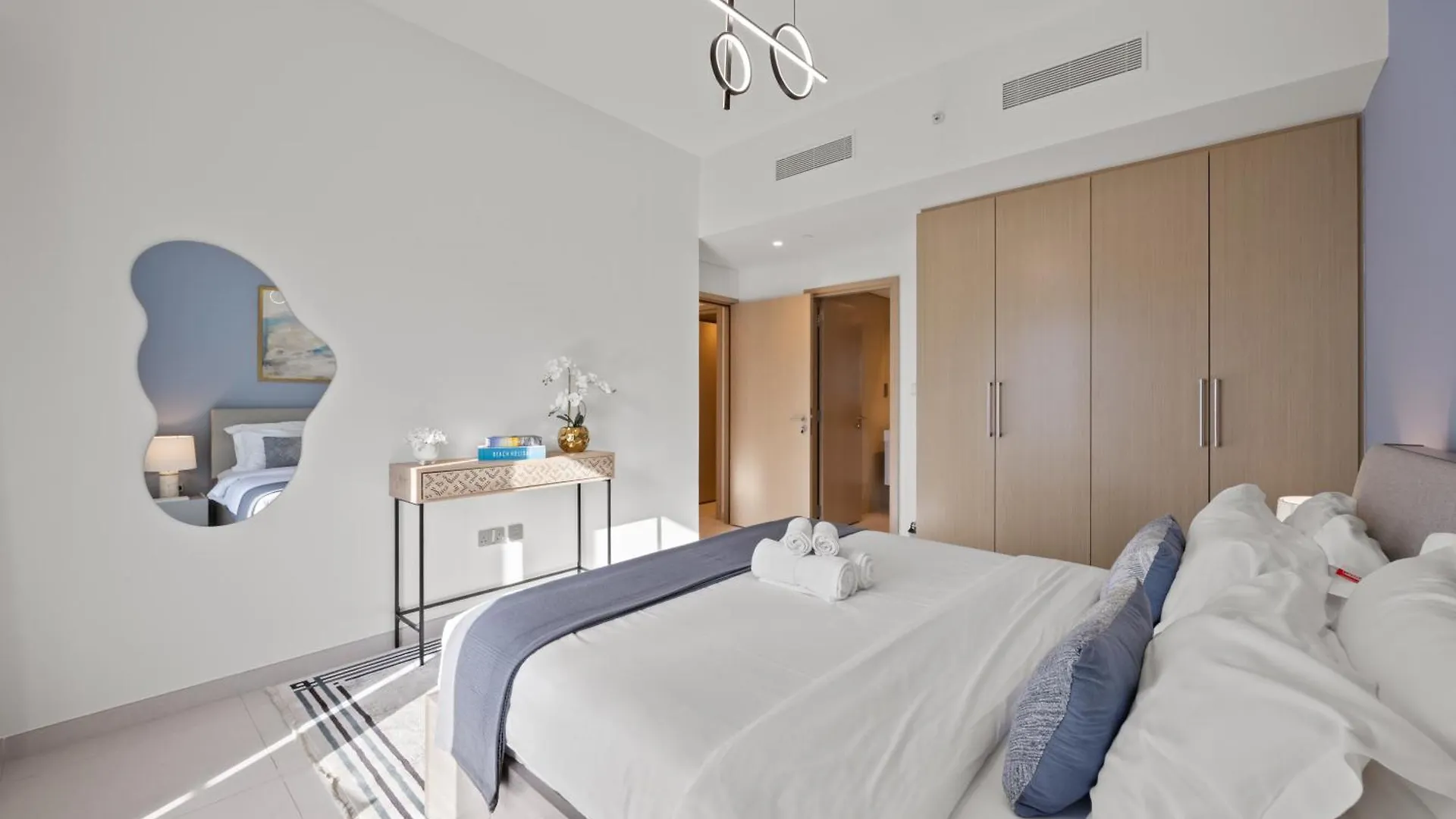 Luxury Apartment With Burj Khalifa View 8 Mins To Dubai Mall United Arab Emirates